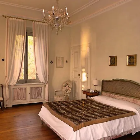 Sleeps 14 Pool Air Con Wifi Blevio