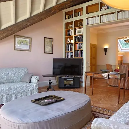 Villa Sleeps 14 Pool Air Con Wifi Blevio